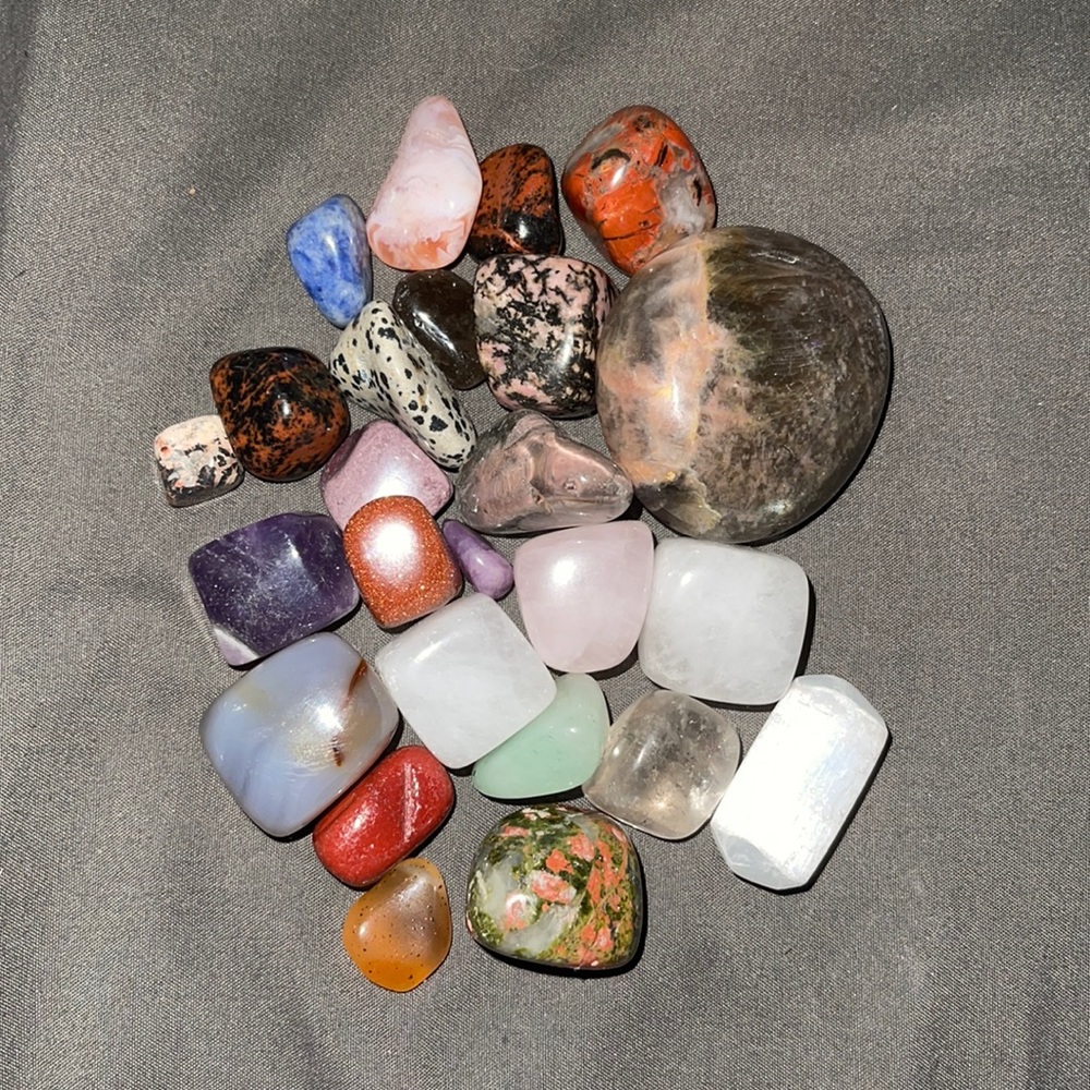 Tumbled crystals